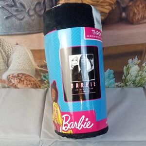 🛝 Barbie Black & White Plush Throw Blanket